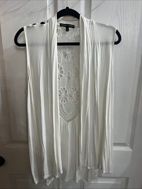 Monteau White Sleeveless Crochet-Back Drape Tunic